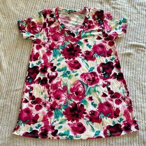 Heimish Floral Vneck Tee